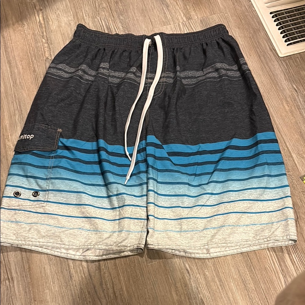 🎁🌞Unitop Mint Men's Blue and Gray Swim Trunks